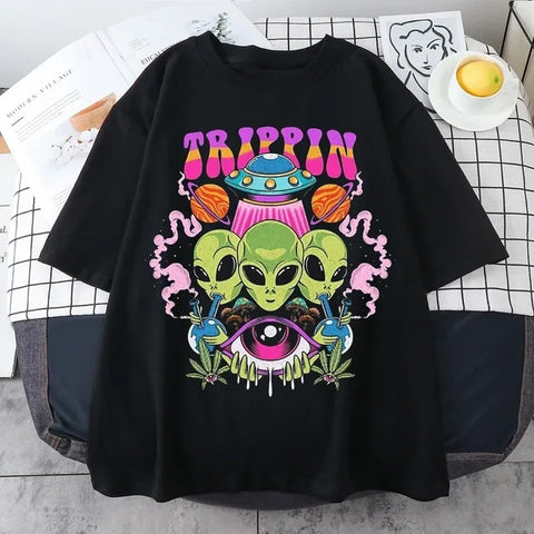 ALIENS TRIPPIN' T-Shirts