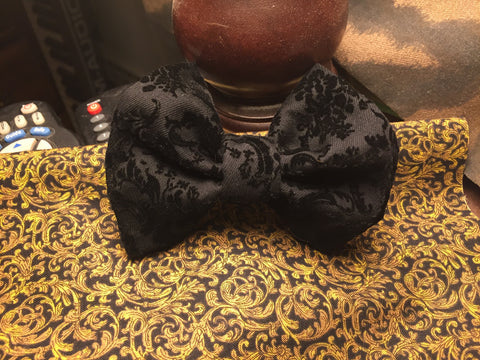 Black Velvet Bow-Tie